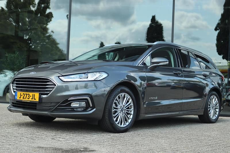 Grijs Gebruikt 2020 Ford Mondeo Titanium Stationwagen | € 15.450 (Eerlijke prijs) - Afbeelding 1/4