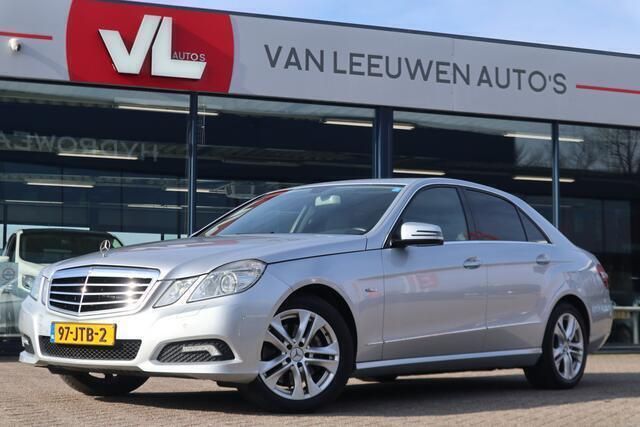 Grijs Gebruikt 2009 Mercedes E250 Avantgarde Sedan | € 9.748 (Super prijs) - Afbeelding 1/4