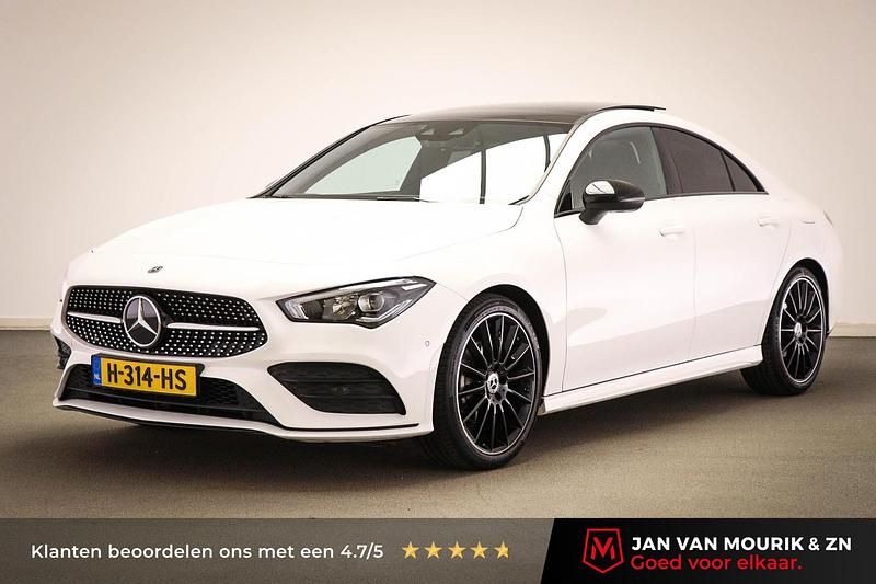 Wit Gebruikt 2020 Mercedes CLA180 AMG line Sedan | € 31.545 - Afbeelding 1/4