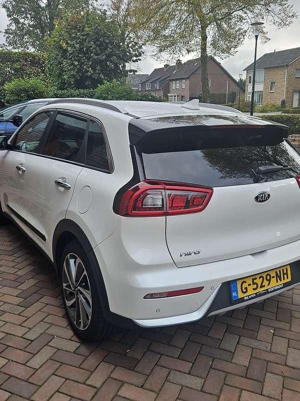 Wit Occasion 2018 Kia Niro SUV | € 18.500 (Eerlijke prijs) - Afbeelding 1/4