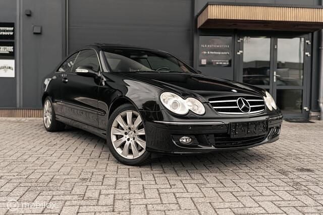 Zwart Gebruikt 2005 Mercedes CLK350 Elegance Coupé | € 7.490 (Goede deal) - Afbeelding 1/4