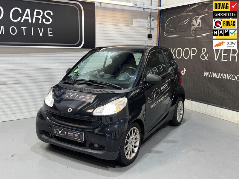 Zwart Gebruikt 2023 Smart ForTwo Coupé Coupé | € 4.250 - Afbeelding 1/4