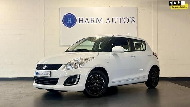 Wit, metallic lak Gebruikt 2015 Suzuki Swift Comfort Hatchback | € 6.999 (Goede deal) - Afbeelding 1/4