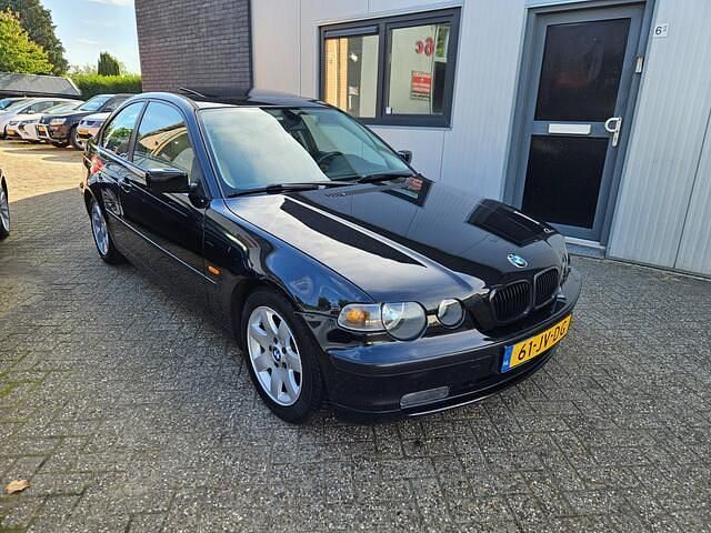 Zwart Gebruikt 2002 BMW 318 Compact Executive Hatchback | € 1.850 (Goede deal) - Afbeelding 1/4