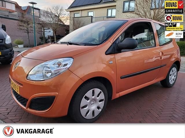 Oranje Occasion 2008 Renault Twingo Authentique Hatchback | € 2.450 (Goede deal) - Afbeelding 1/4