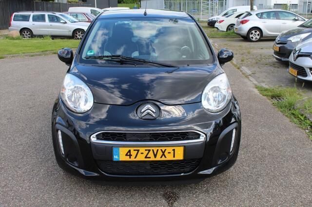 Zwart, metallic lak Gebruikt 2013 Citroën C1 Hatchback | € 4.499 (Eerlijke prijs) - Afbeelding 1/4