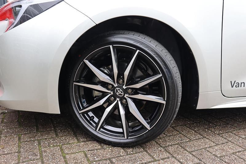 Occasion Toyota Corolla Hybrid Sport 2025 Grijs Stationwagen