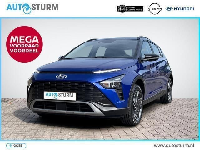 Blauwintense blue + zwart dak Gebruikt 2024 Hyundai Bayon Comfort SUV | € 24.449 (Duur) - Afbeelding 1/4