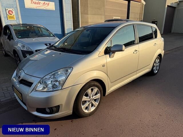 Grijs (metallic) Occasion 2007 Toyota Verso Luna MPV | € 3.750 (Eerlijke prijs) - Afbeelding 1/4