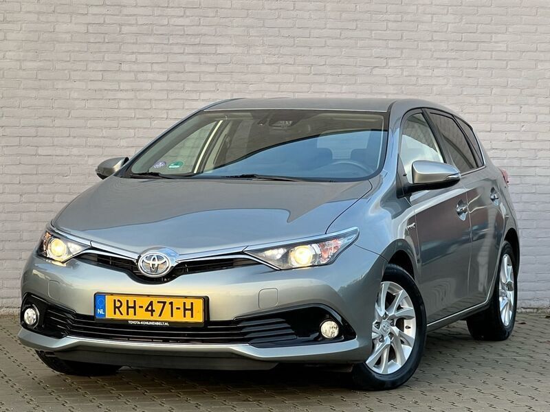 Occasion Toyota Auris 99 PK (72 kW) 2017 Zilver Stationwagen