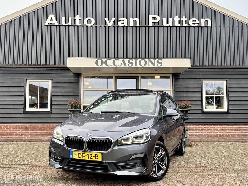 Grijs Gebruikt 2020 BMW 225 Active Tourer Executive MPV | € 19.645 (Eerlijke prijs) - Afbeelding 1/4