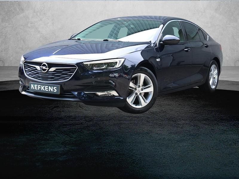 Blauw Gebruikt 2020 Opel Insignia Executive Hatchback | € 24.795 (Eerlijke prijs) - Afbeelding 1/1