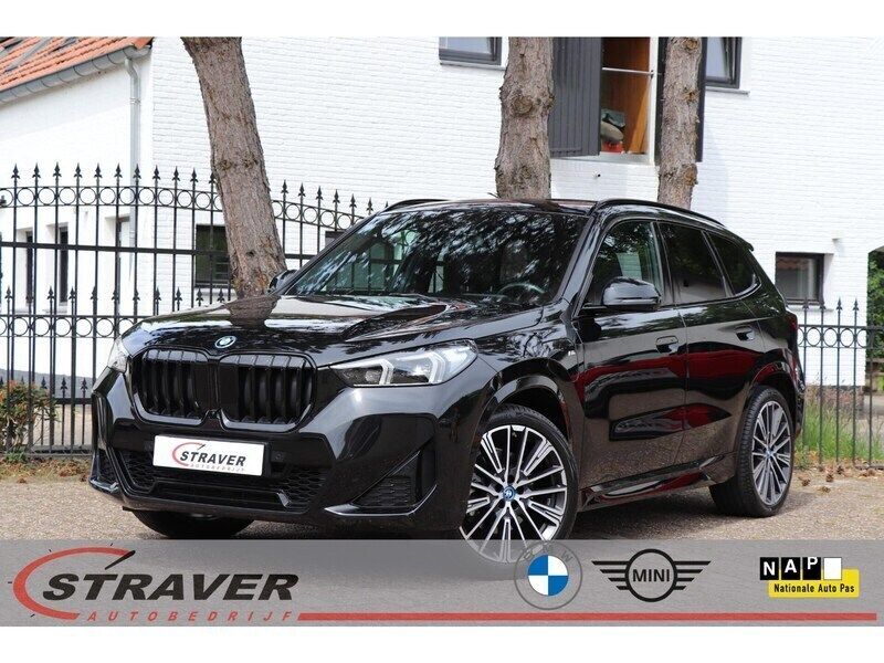 Zwart Gebruikt 2023 BMW X1 M Sport SUV | € 54.950 (Eerlijke prijs) - Afbeelding 1/4