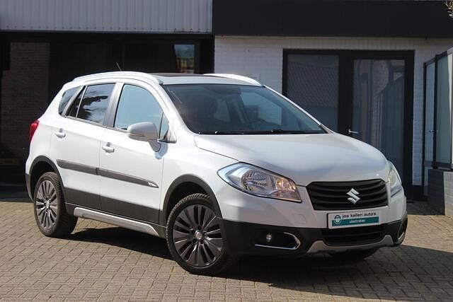 Wit Gebruikt 2014 Suzuki SX4 SUV | € 13.960 - Afbeelding 1/4