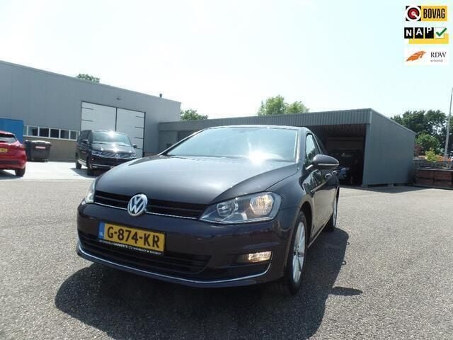 Grijs Gebruikt 2016 VW Golf VII LOUNGE Hatchback | € 12.450 (Eerlijke prijs) - Afbeelding 1/4