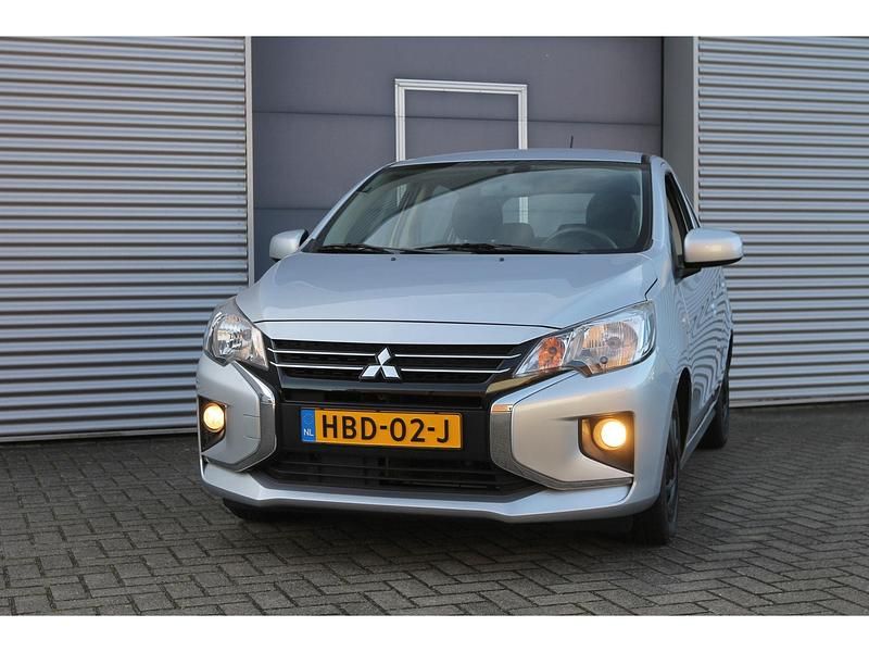 Occasion Mitsubishi Space Star 71 PK (52 kW) 2023 Zilver Hatchback