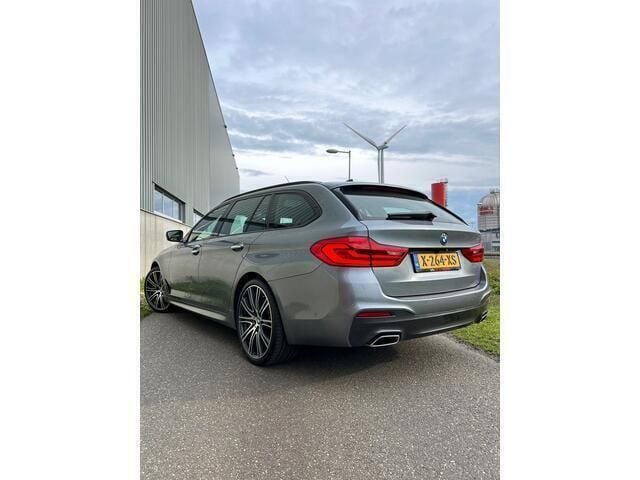 Occasion BMW 540 Executive 320 PK (235 kW) 2018 Grijs Stationwagen