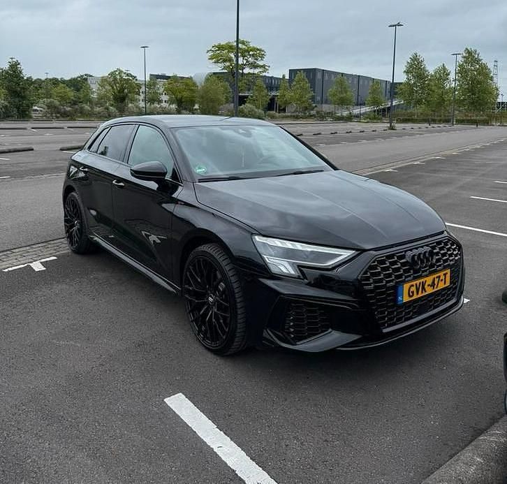 Gebruikt 2021 Audi A3 S-Line | € 31.950 - Afbeelding 1/4