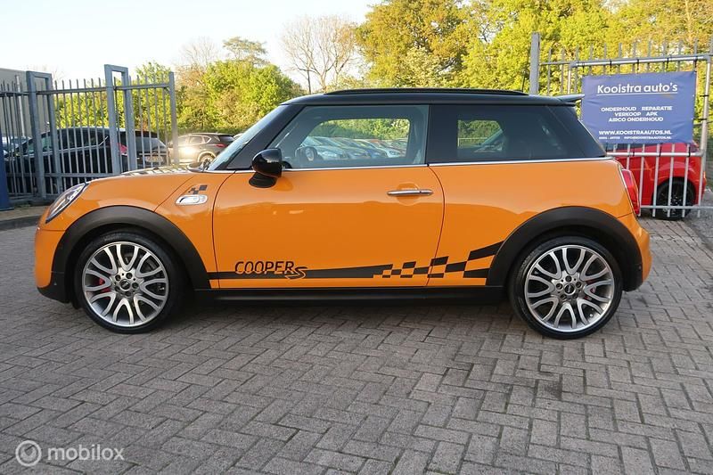 Occasion Mini Cooper S Business 192 PK (141 kW) 2015 Oranje Hatchback