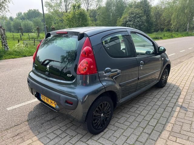 Occasion Peugeot 107 Urban Move 68 PK (50 kW) 2010 Grijs Hatchback