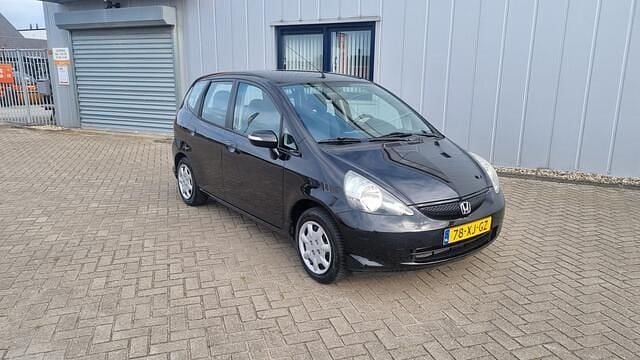 Zwart Gebruikt 2007 Honda Jazz LS Hatchback | € 3.250 (Iets duurder) - Afbeelding 1/4