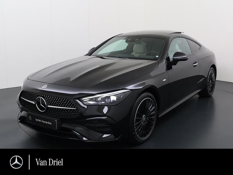 Zwart Occasion 2025 Mercedes CLE300 AMG line Coupé | € 65.950 - Afbeelding 1/4