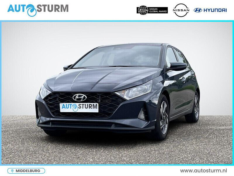 Grijs Gebruikt 2023 Hyundai i20 Comfort Hatchback | € 22.494 (Eerlijke prijs) - Afbeelding 1/4