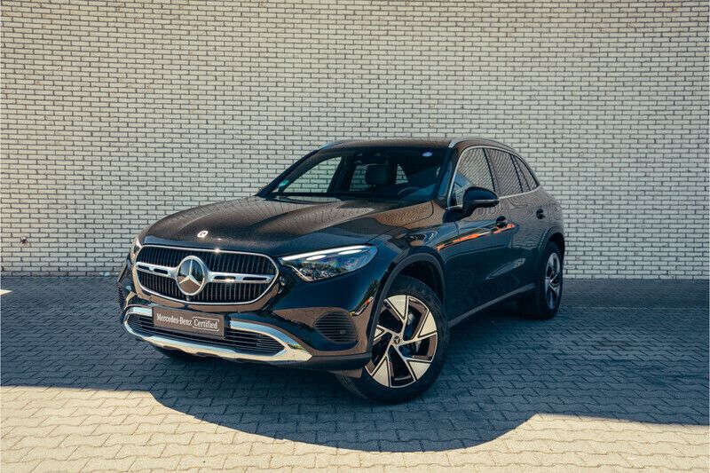 Zwart Gebruikt 2023 Mercedes GLC300e Premium SUV | € 61.900 (Goede deal) - Afbeelding 1/4