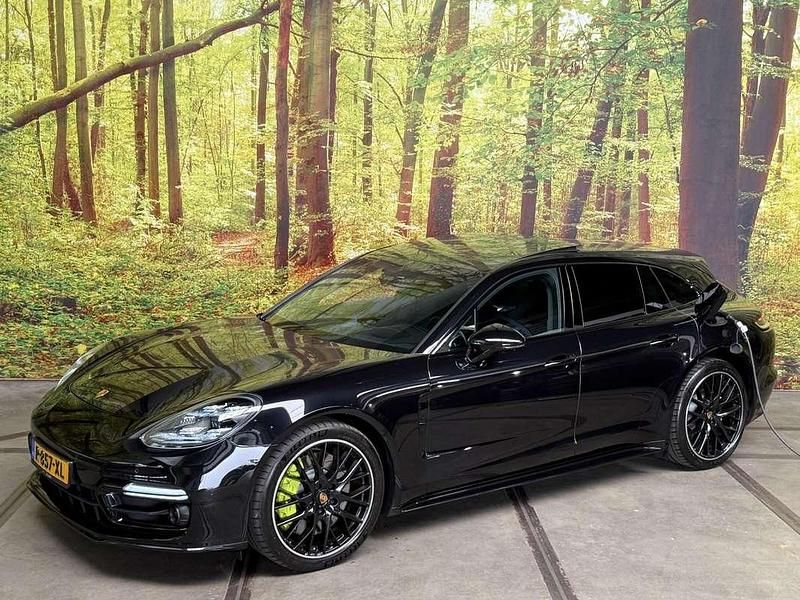 Zwart Gebruikt 2022 Porsche Panamera S E-Hybrid Sport Turismo Sedan | € 104.500 (Duur) - Afbeelding 1/4