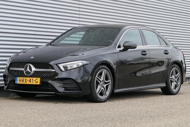 Occasion Mercedes A180 Business 136 PK (100 kW) 2020 Zwart Sedan