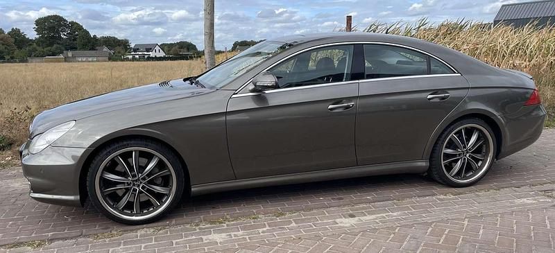 Occasion Mercedes CLS500 387 PK (284 kW) 2006 Grijs Sedan