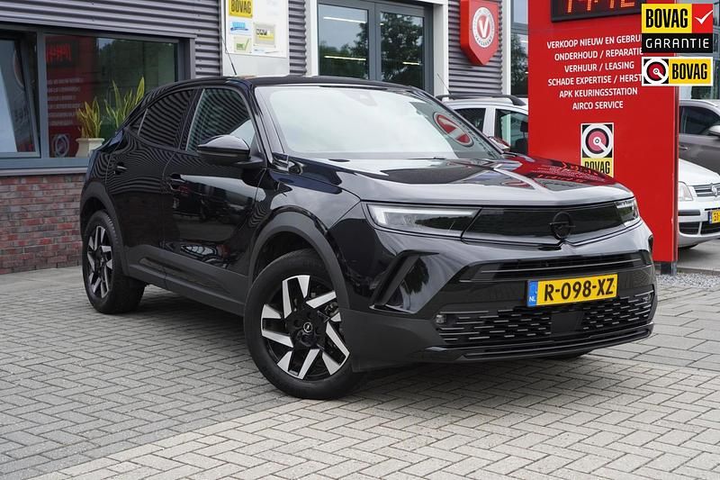 Zwart, metallic lak Gebruikt 2022 Opel Mokka-e GS Line SUV | € 22.950 (Duur) - Afbeelding 1/4
