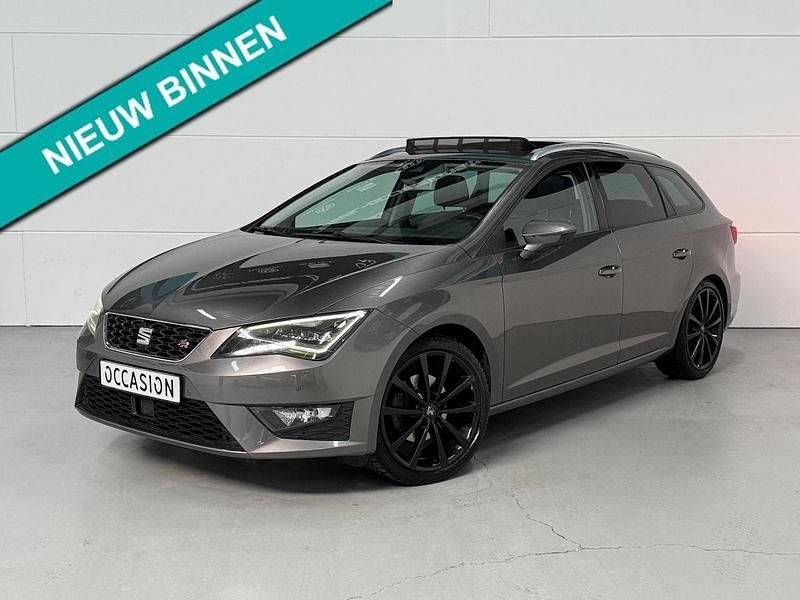 Grijs Occasion 2015 Seat Leon ST FR Stationwagen | € 13.950 (Eerlijke prijs) - Afbeelding 1/4