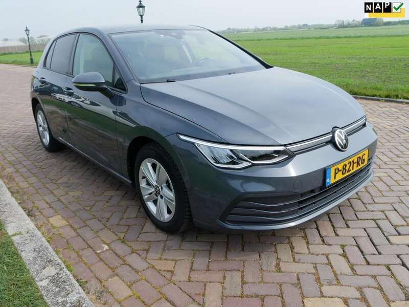 Grijs, metallic lak Gebruikt 2020 VW Golf VII Style Hatchback | € 20.935 (Goede deal) - Afbeelding 1/3