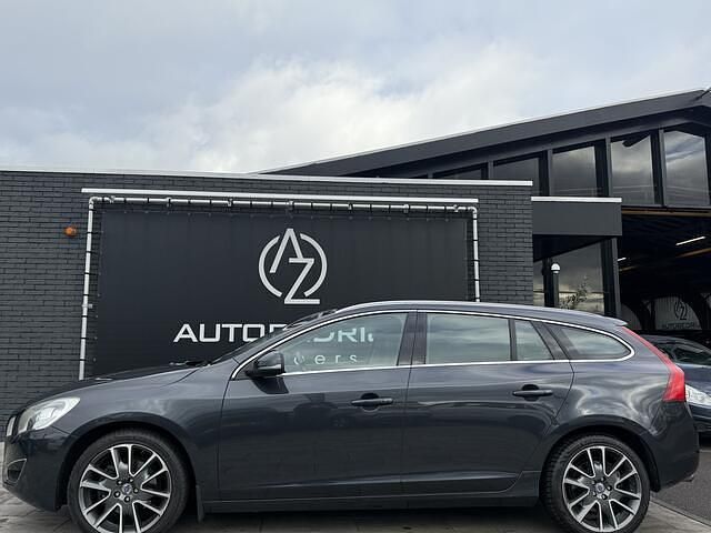 Grijs Gebruikt 2011 Volvo V60 Summum Stationwagen | € 8.950 (Iets duurder) - Afbeelding 1/4