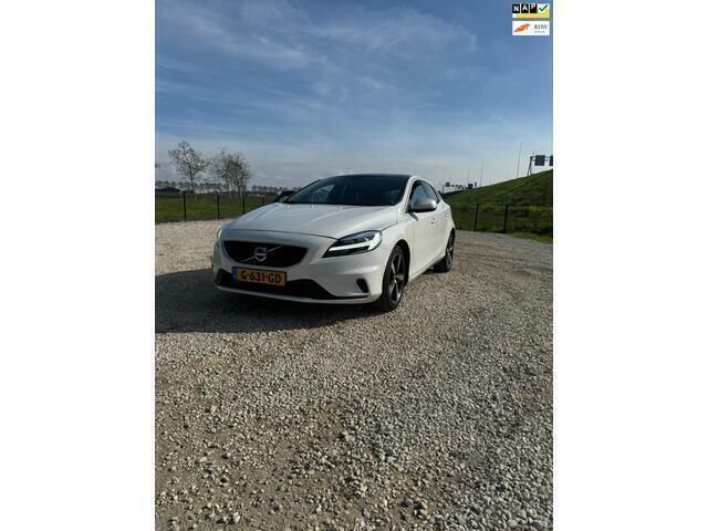 Wit Gebruikt 2019 Volvo V40 Stationwagen | € 16.250 (Super prijs) - Afbeelding 1/4
