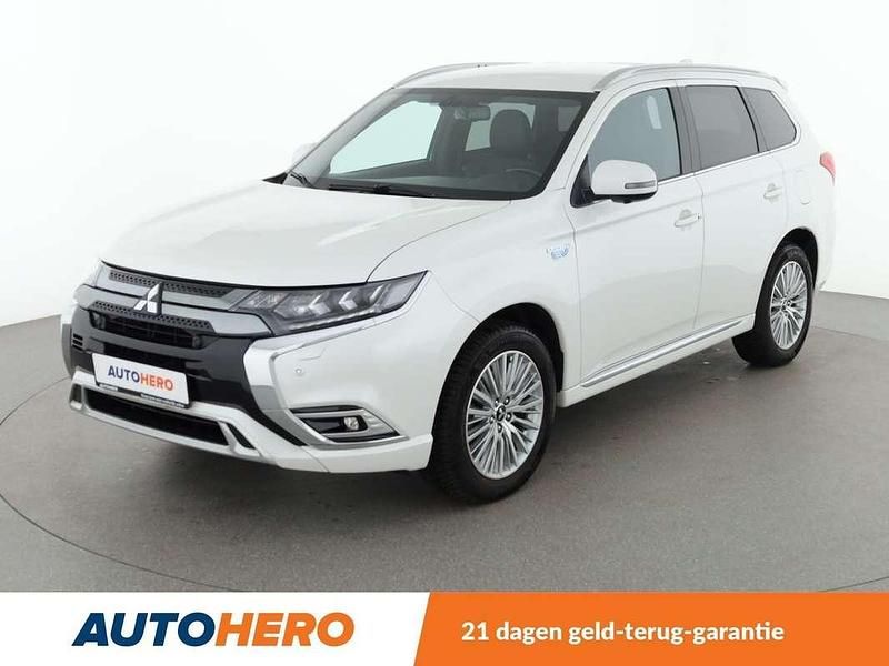 Wit Gebruikt 2018 Mitsubishi Outlander P-HEV Edition SUV | € 18.149 (Eerlijke prijs) - Afbeelding 1/3
