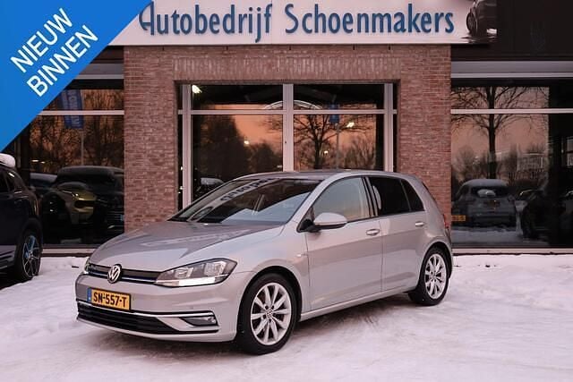 Grijs Occasion 2018 VW Golf VII Highline Hatchback | € 11.950 (Super prijs) - Afbeelding 1/4