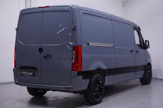 Occasion Mercedes Sprinter Edition 150 PK (110 kW) 2024 Grijs Van