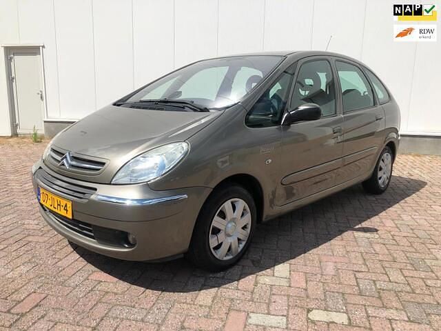 Bruin Gebruikt 2009 Citroën Xsara Picasso MPV | € 2.949 (Duur) - Afbeelding 1/4