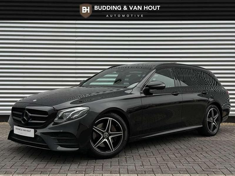 Zwart Gebruikt 2019 Mercedes E200 Business Stationwagen | € 34.950 (Duur) - Afbeelding 1/4