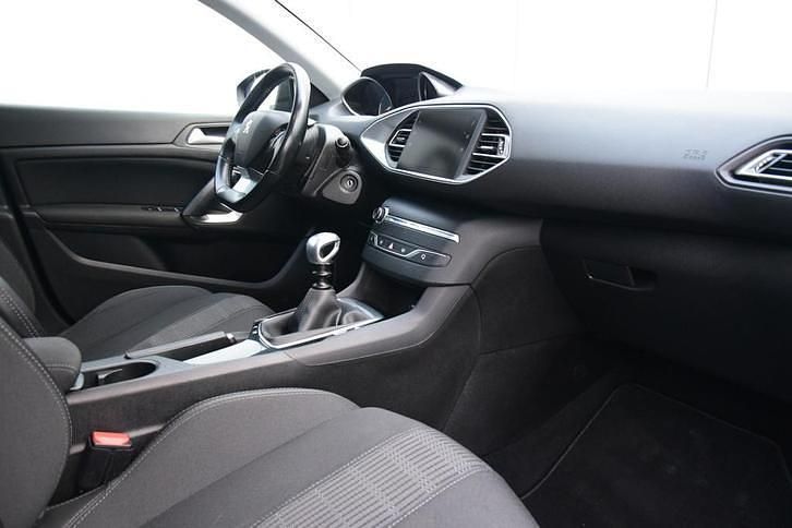 Occasion Peugeot 308 SW 120 PK (88 kW) 2017 Blauw Stationwagen