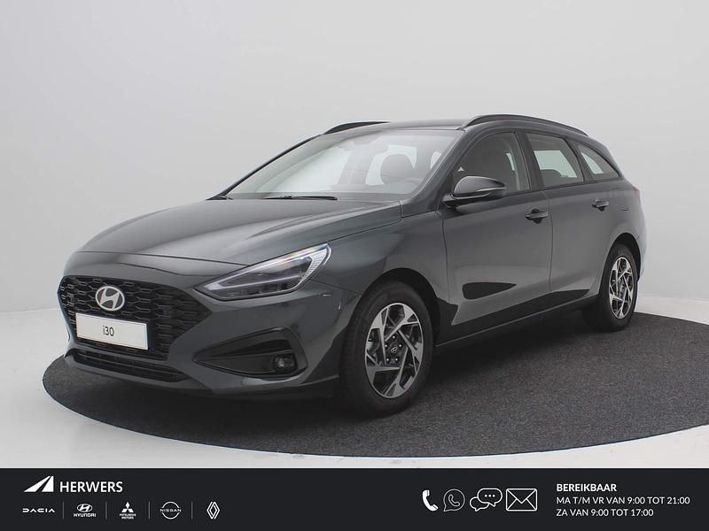 Groen Gebruikt 2025 Hyundai i30 Comfort Stationwagen | € 31.885 - Afbeelding 1/4