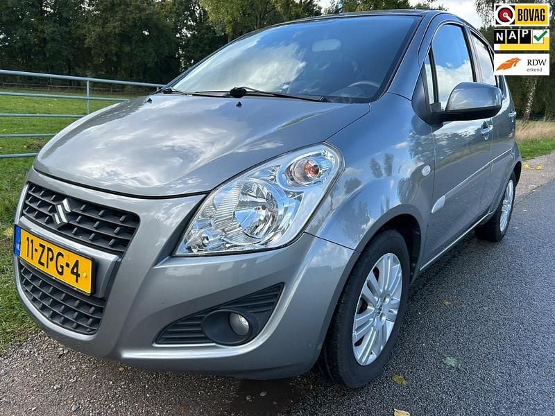 Grijs Occasion 2013 Suzuki Splash Exclusive Hatchback | € 6.450 (Eerlijke prijs) - Afbeelding 1/4