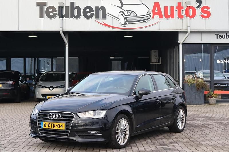 Zwart Occasion 2013 Audi A3 Sportback Ambition Hatchback | € 9.395 (Super prijs) - Afbeelding 1/4