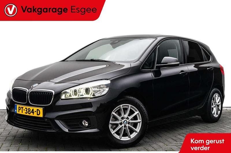 Zwart Gebruikt 2017 BMW 218 Active Tourer Executive MPV | € 17.940 (Goede deal) - Afbeelding 1/4