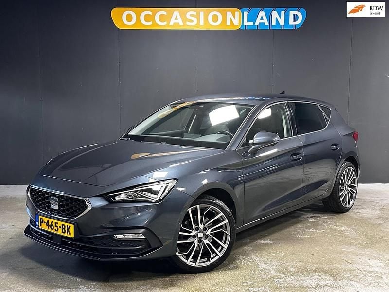 Blauw Gebruikt 2020 Seat Leon FR Stationwagen | € 16.900 (Eerlijke prijs) - Afbeelding 1/4