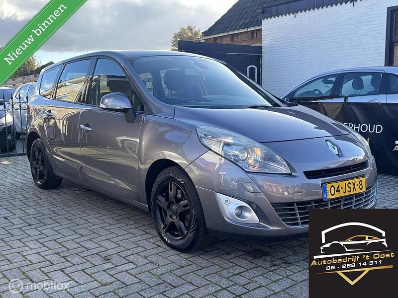 Grijs Gebruikt 2009 Renault Scénic III Dynamique MPV | € 3.450 (Eerlijke prijs) - Afbeelding 1/4