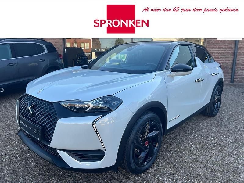 Wit Occasion 2026 DS Automobiles DS3 Crossback E-Tense Performance Line Plus SUV | € 24.850 - Afbeelding 1/4