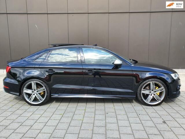 Zwart Gebruikt 2016 Audi A3 S-Line Sedan | € 23.950 (Duur) - Afbeelding 1/4